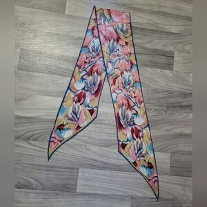 Vintage Oscar De La Renta Neck Scarf